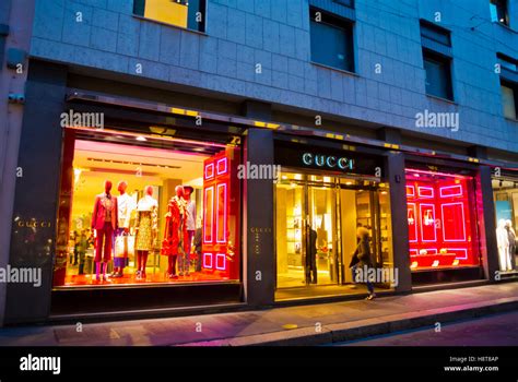 gucci montenapoleone orari|gucci milano monte napoleone.